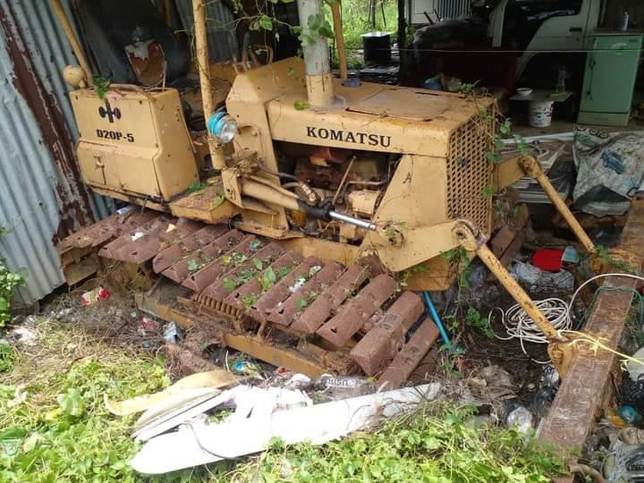 ขายแทรกเตอร์komatsu D20p-5 ตีนเป็ด ใบ50ซ.ม. รถจอดเก่าเก็บ ใช้งานได้ปกติ ราคา115,000บ.