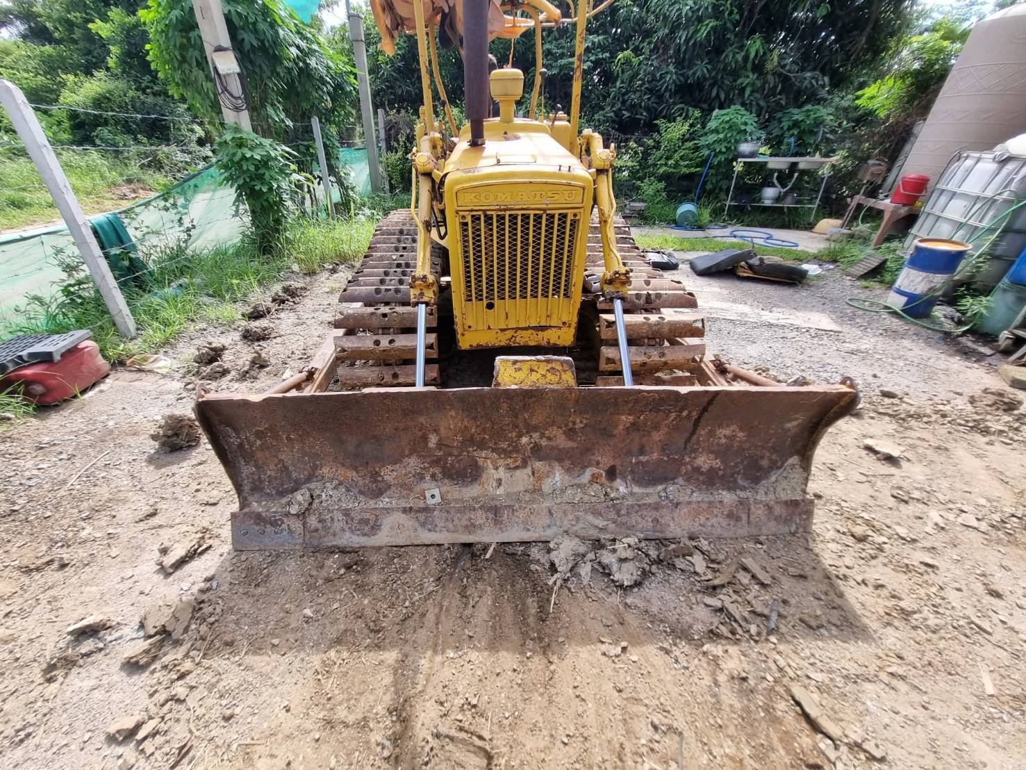 ขายแทรกเตอร์komatsu D20p-3 ใช้งานได้ปกติ ราคาถูก 75,000บ. ขายแทรกเตอร์komatsu D20p-3 ใช้งานได้ปกติ ราคาถูก 75,000บ.