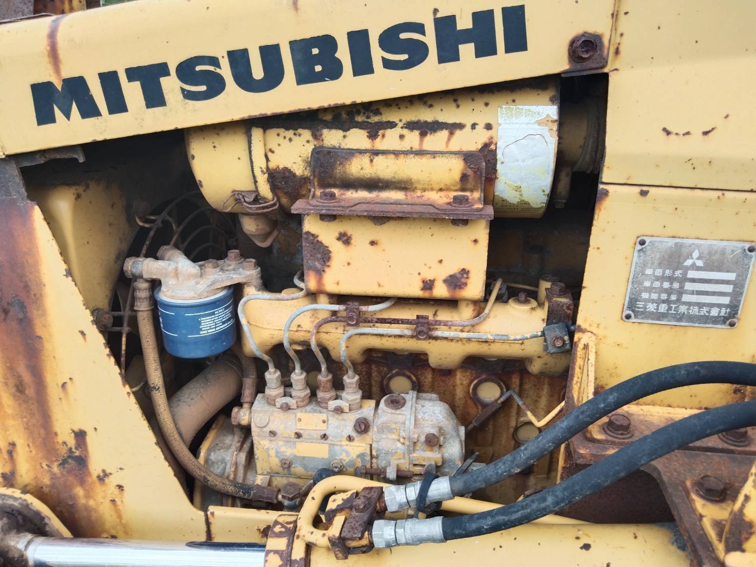 ขายแทรกเตอร์mitsubishi BD2F ตีนเป็ด ใช้งานดี เกียร์ตัด ใบมีดสไล้ ราคา1.7แสน