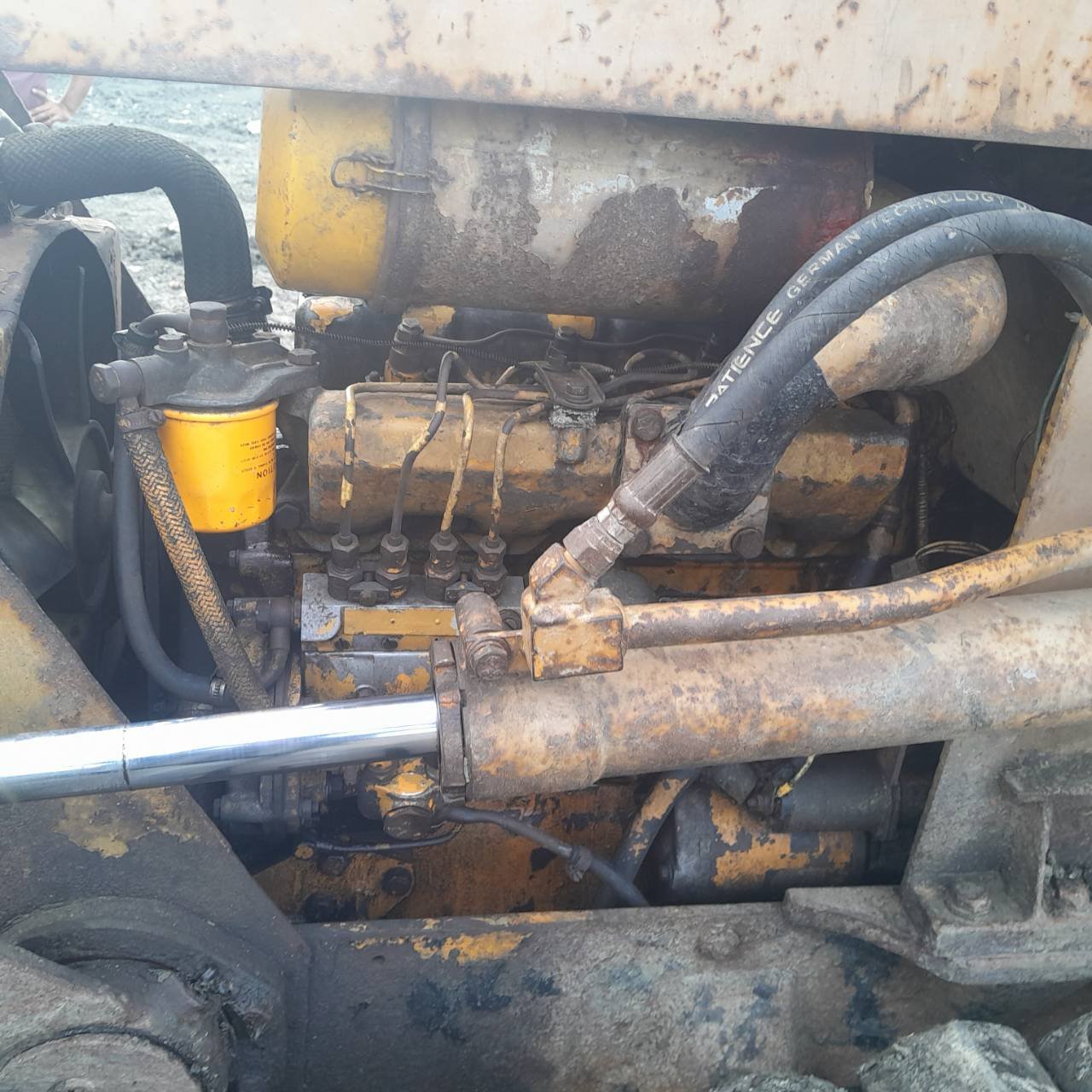 ขายแทรกเตอร์komatsu D20p-5 ตีนเป็ด70ซม. ใช้งานได้ ราตา150,000บ.