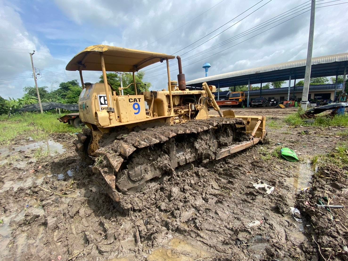 ขายรถแทรกเตอร์CAT D5D. ตีนเป็ด ใช้งานดี ราคา4.5แสน