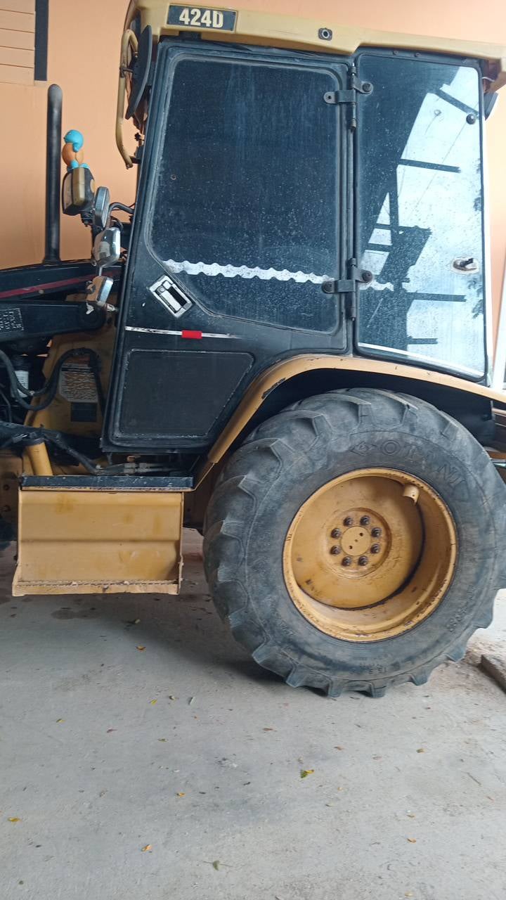 ขายรถหน้าตัก หลังขุด CAT 424D ใช้งานได้ใบซื้อขาย ราคา3.3แสน ขายรถหน้าตัก หลังขุด CAT 424D ใช้งานได้ใบซื้อขาย ราคา3.3แสน