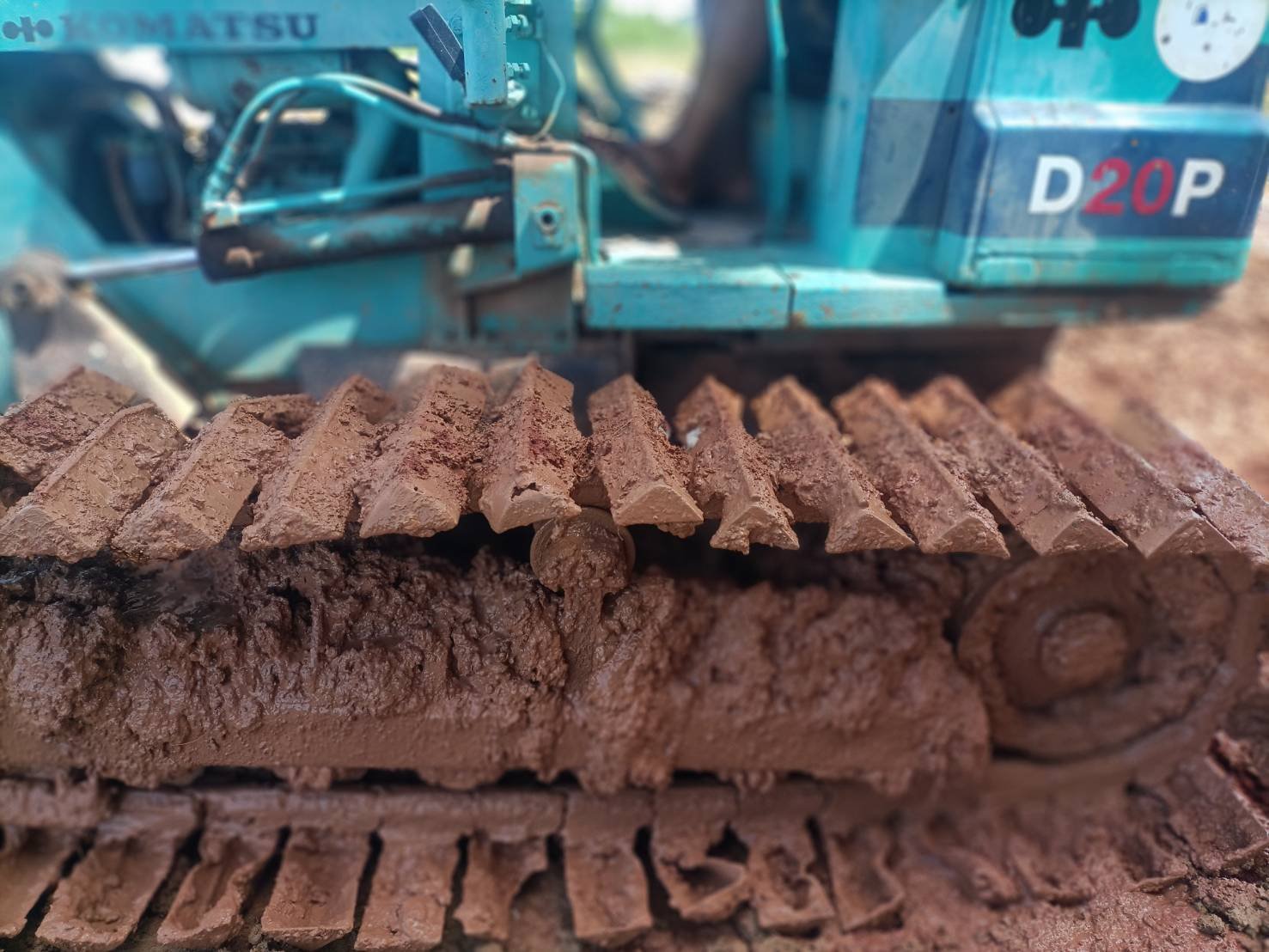 ขายแทรกเตอร์komatsu D20p-5ตีนเป็ด ใช้งานได้ ราคา165,000บ.