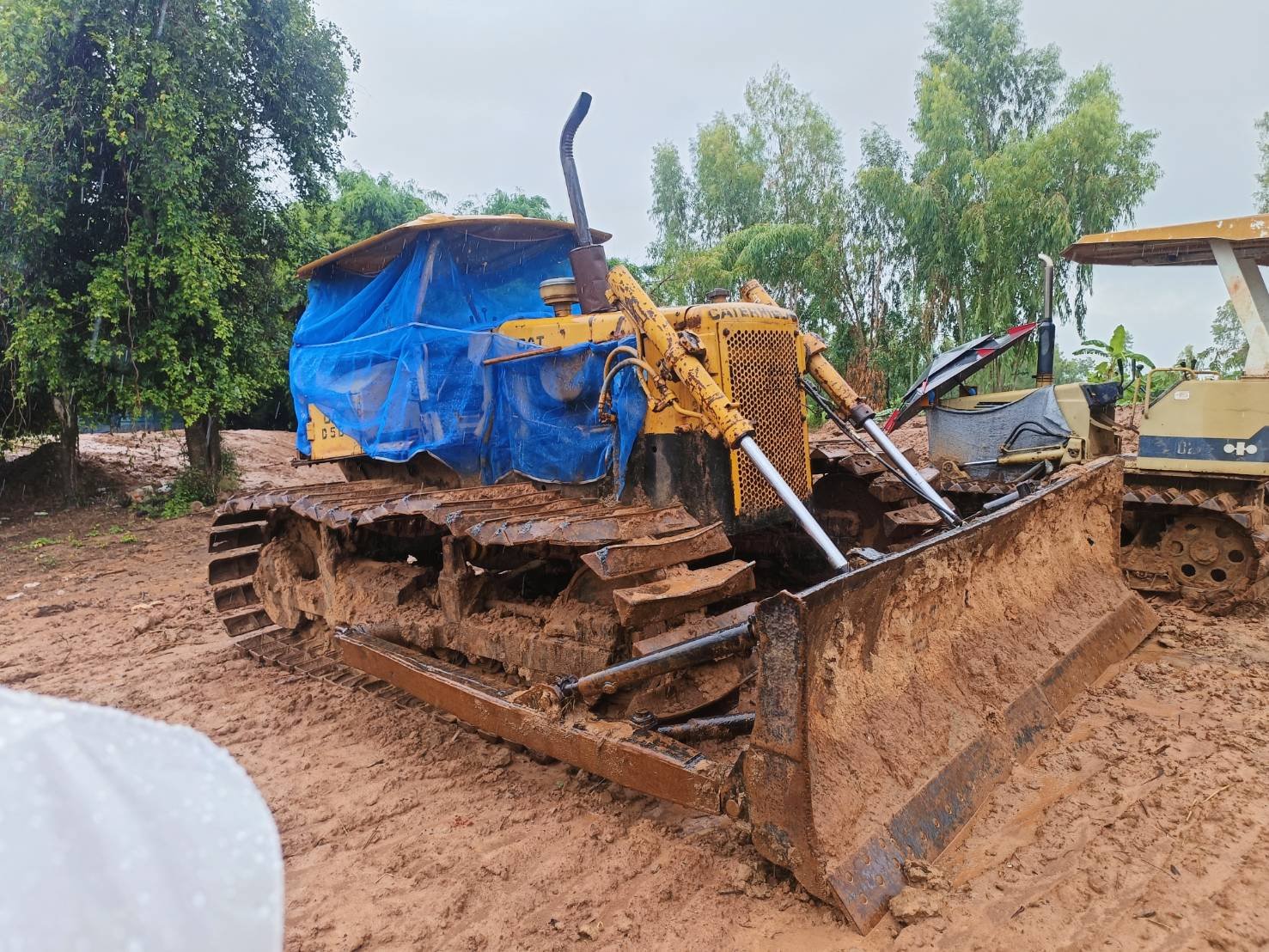 ขายแทรกเตอร์caterpillar  D5B ตีนเป็ด ใช้งานได้ดี  ราคา4.5แสน