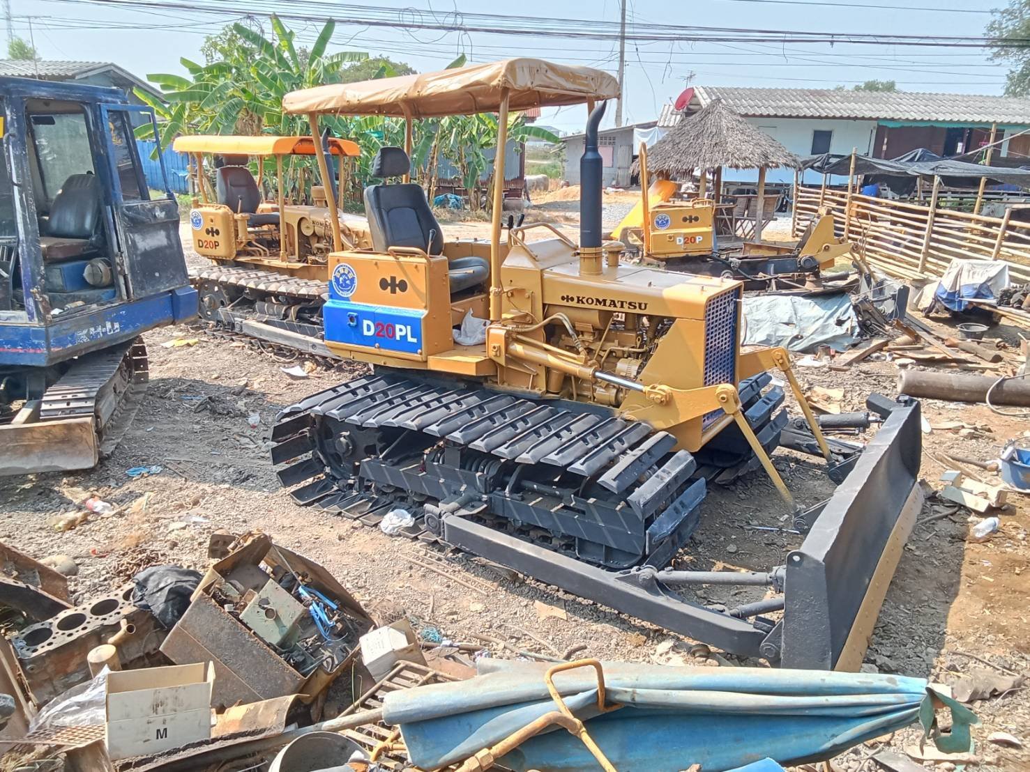 ขายแทรกเตอร์komatsu D20pl-5 ตีนเป็ด ใบ70ซม. ใช้งานดี ทำงานดีปกติ ราคา195,000บ.