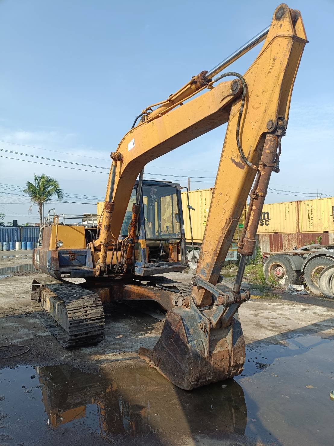 ขายแม็คโครkomatsu pc100-3 ใช้งานได้ ราคาถูก ใบซื้อขาย ราตา179,000บ.