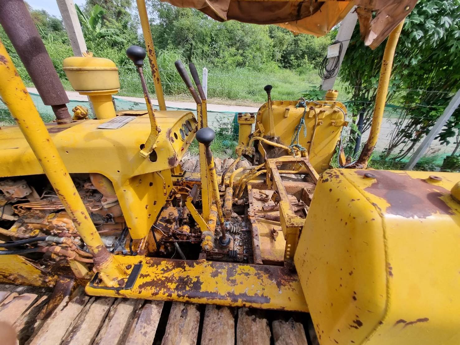 ขายแทรกเตอร์komatsu D20p-3 ใช้งานได้ปกติ ราคาถูก 75,000บ. ขายแทรกเตอร์komatsu D20p-3 ใช้งานได้ปกติ ราคาถูก 75,000บ.