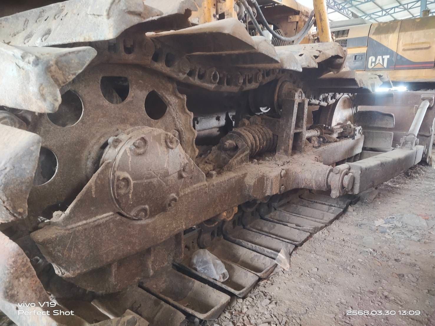 ขายแทรกเตอร์ CAT D4Dตีนเป็ด ใช้งานได้ราคา2.5แสน ขายแทรกเตอร์ CAT D4Dตีนเป็ด ใช้งานได้ราคา2.5แสน