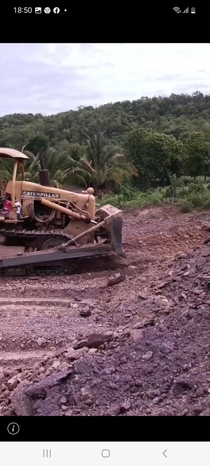 ขายแทรกเตอร์ caterpillar  D4E ถตีนไก่ ใช้งงานดี ราคา250,000บ