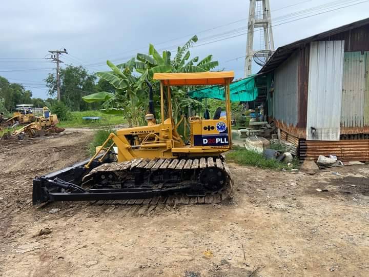 ขายแทรกเตอร์komatsu D20p-5ตีนเป็ดกว้าง1เมตรใช้งานดีราตา270,000บ. ขายแทรกเตอร์komatsu D20p-5ตีนเป็ดกว้าง1เมตรใช้งานดีราตา270,000บ.