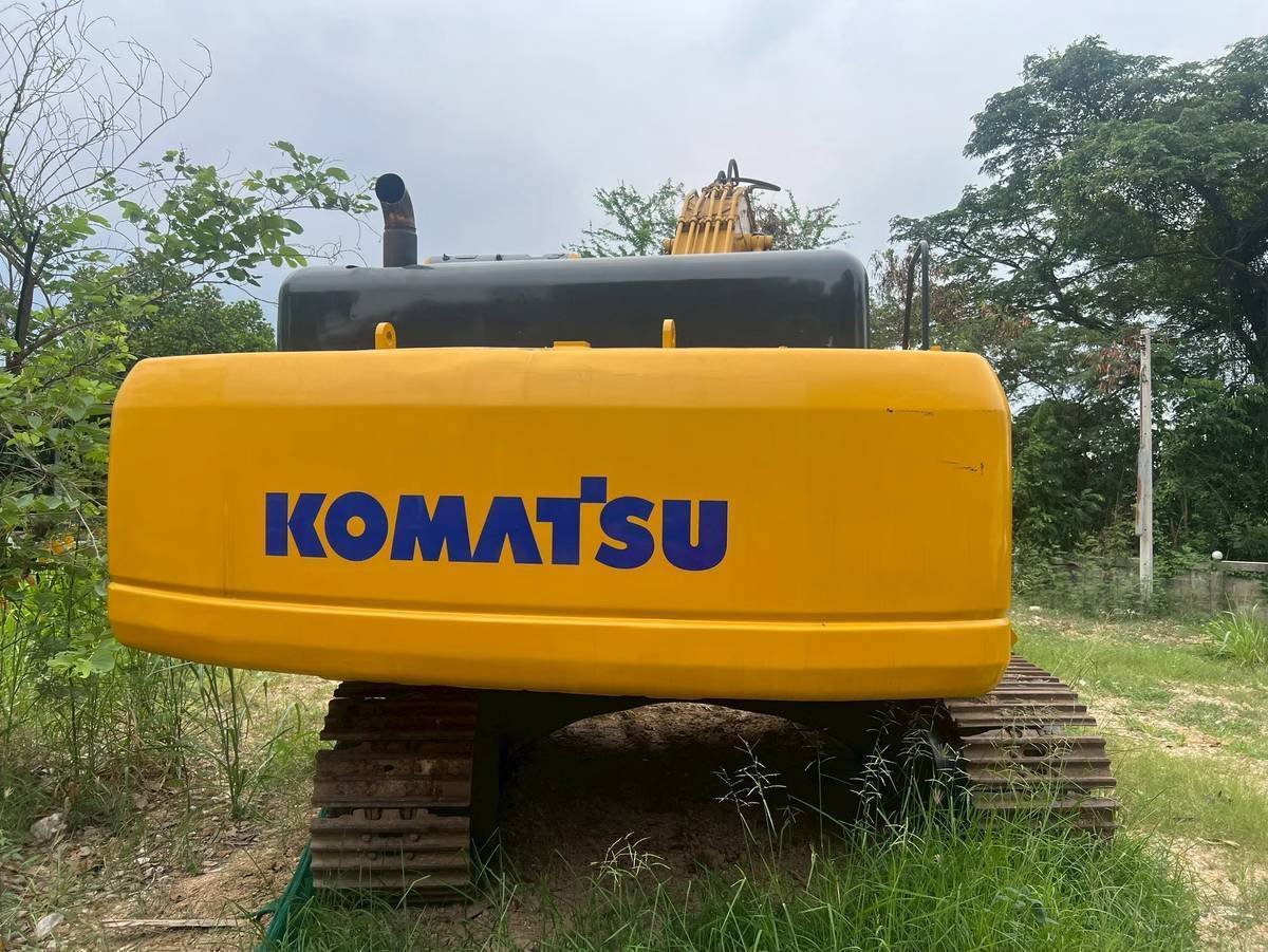 ขายรถแม็คโครkomatsu pc300-8 เล่มทะเบียน ใช้งานดี ราคา1.4ล.บาท ขายรถแม็คโครkomatsu pc300-8 เล่มทะเบียน ใช้งานดี ราคา1.4ล.บาท