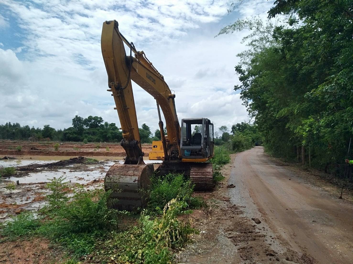 ขายแม็คโครsumitomo fs280  f2  ใช้งานดี เอกสาใบซื้อขาย ราตา290,000บ.