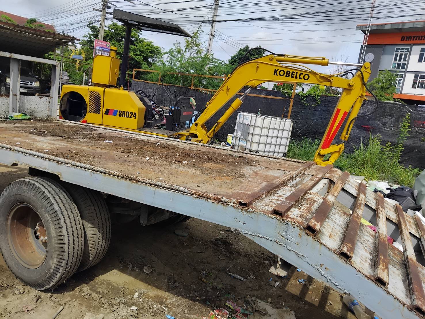 ขายแม็คโครkobelco sk024 พร้อมกับสาลี่ ใช้งานได้ราคา120,000 ขายแม็คโครkobelco sk024 พร้อมกับสาลี่ ใช้งานได้ราคา120,000