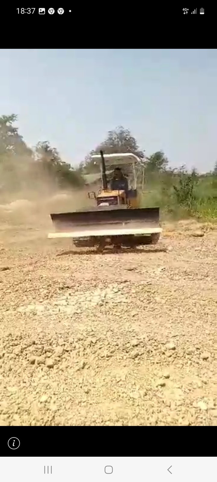 ขายแทรกเตอร์komatsu  D20p-6ใบตีนเป็ด ใช้งานได้ดี ราคา220,000บ.