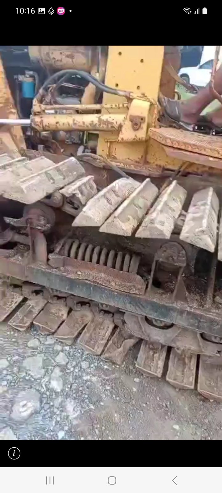 ขายแทรกเตอร์komatsu D20p-6 ตีนเป็ด ใบมีดสไล้ ใช้งานได้ ราคา155,000บ. ขายแทรกเตอร์komatsu D20p-6 ตีนเป็ด ใบมีดสไล้ ใช้งานได้ ราคา155,000บ.