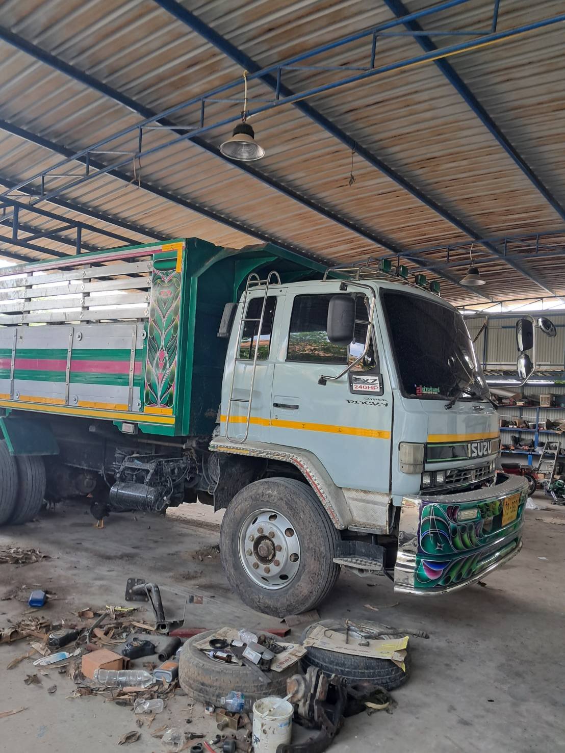 ขายรถ10ล้อ2เพลาisuzu fvzลงเครื่อง270แรง มีทะเบียนราคา595,000บ. ขายรถ10ล้อ2เพลาisuzu fvzลงเครื่อง270แรง มีทะเบียนราคา595,000บ.