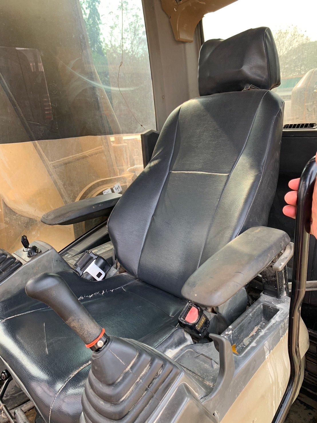 ขายแม็คโครcaterpillar 336D ใช้งานดี ทำงานปกติ ราคา1.5ล.บาท