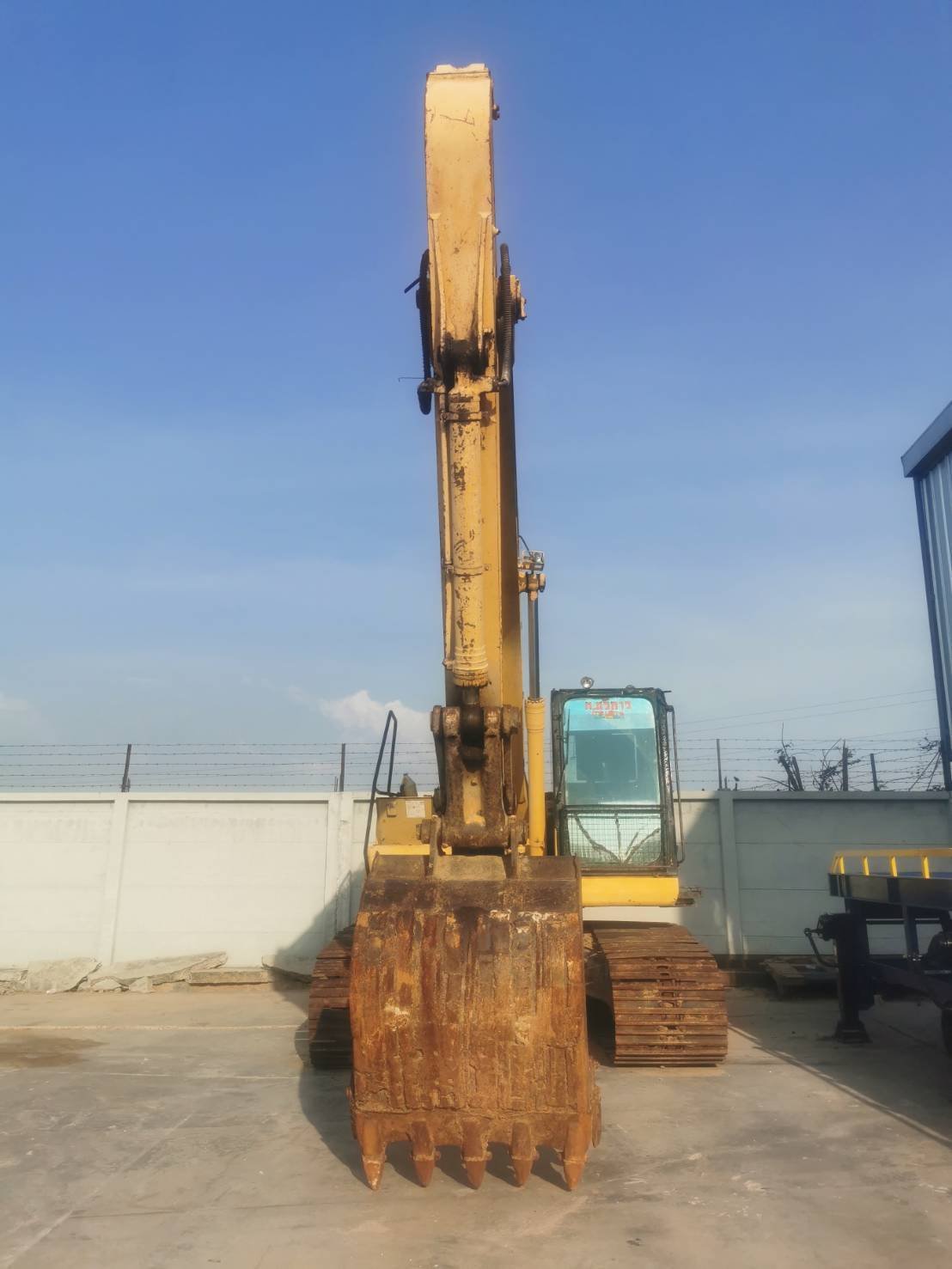 ขายแม็คโครkomatsu pc200-7ใช้งานได้ปกติ ใบซื้อขาย ราคา6.7แสน