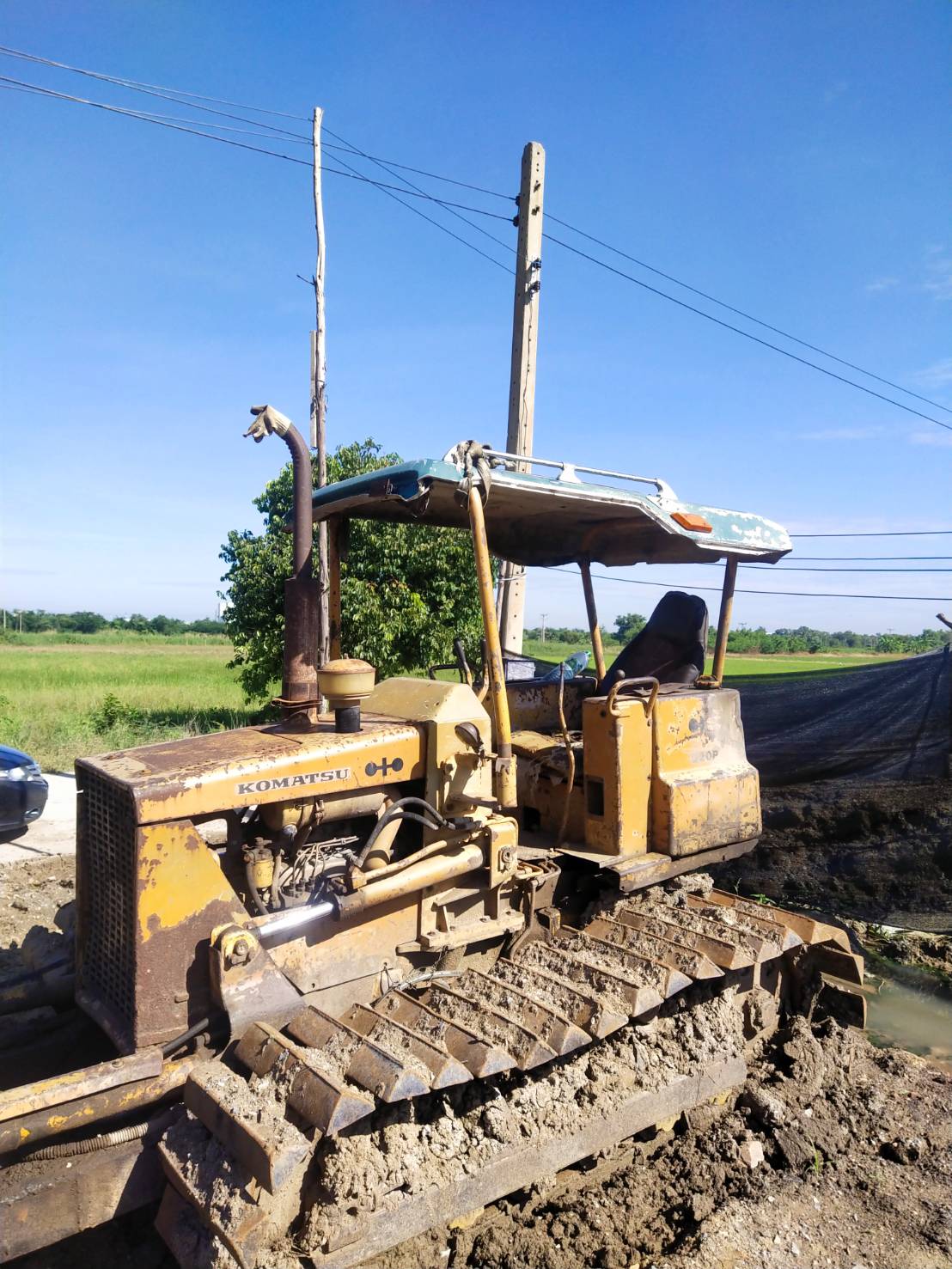 ขายแทรกเตอร์ Komatsu d20p-5รถใช้งานปกติ ทำงานได้ดีมาก ราคา170,000 บ. ขายแทรกเตอร์ Komatsu d20p-5รถใช้งานปกติ ทำงานได้ดีมาก ราคา170,000 บ.