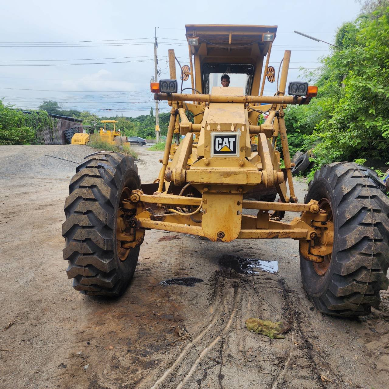 ขายรถเกรดเดอร์caterpillar 140G 5md01437 เล่มทะเบียน ใช้งานดีราคา1,650,000บ.