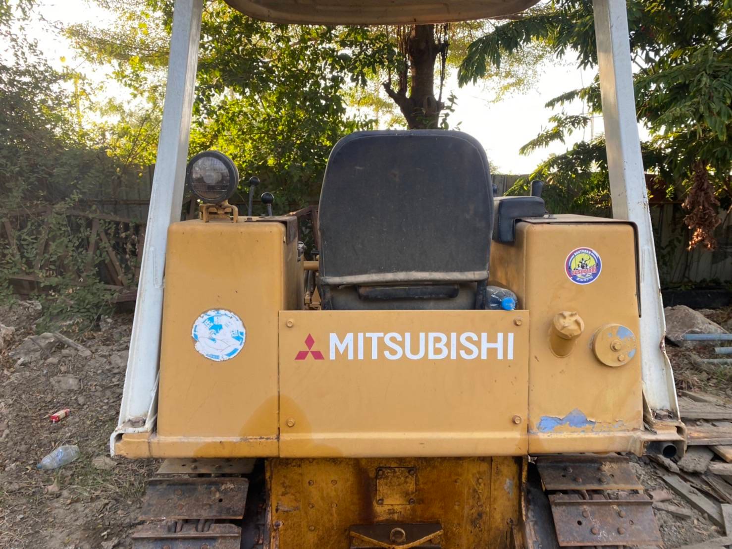 ขายแทรกเตอร์mitsubishi BD2G ตีนไก่ ใบมีดสไล้ ใช้งานปกติ รารา185,000บ.