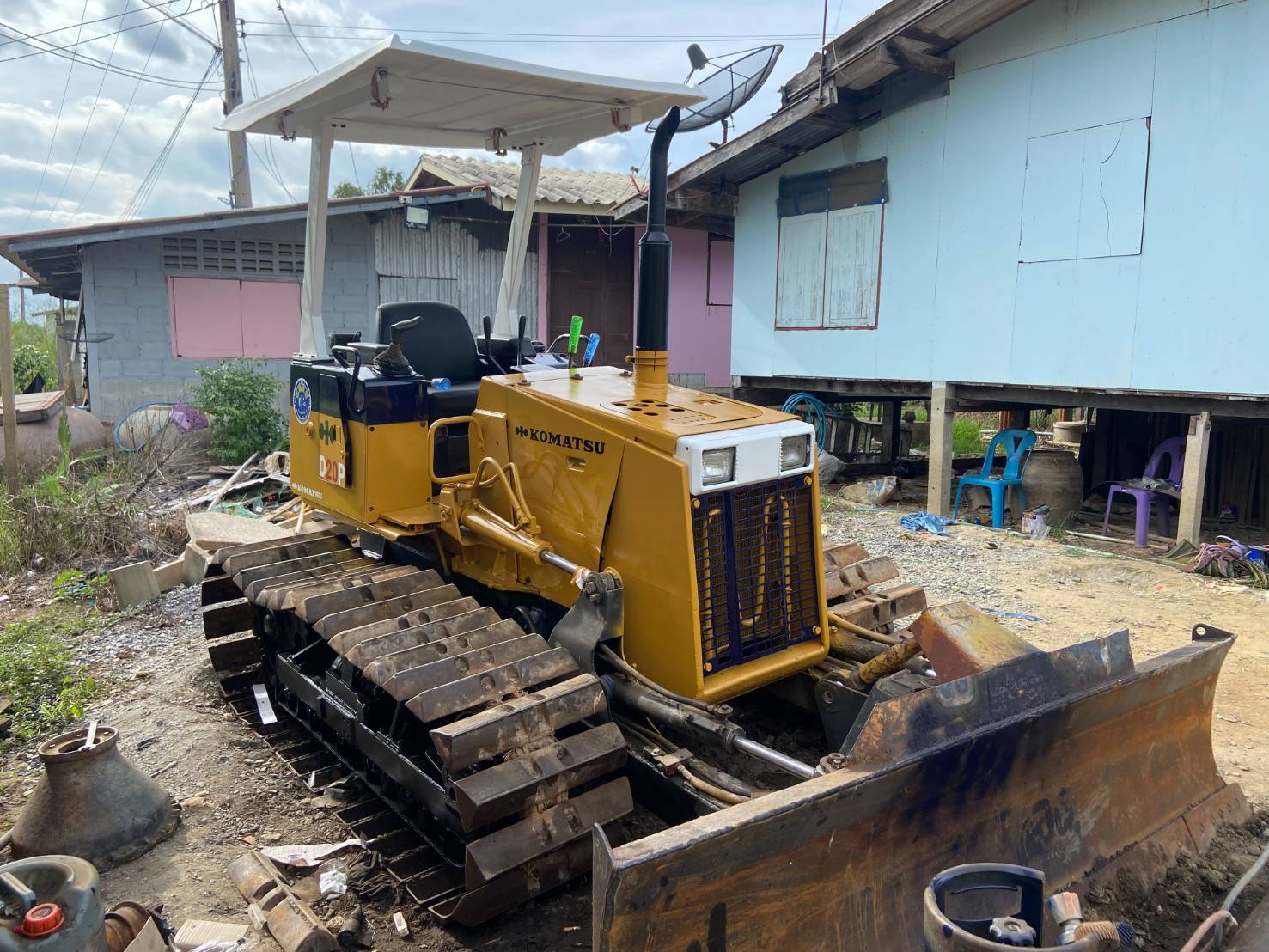 ขายแทรกเตอร์komatsu D20p-7รถใช้งานได้ปกติ รถสภาพดีเยี่ยมขายราคา320,000บ.