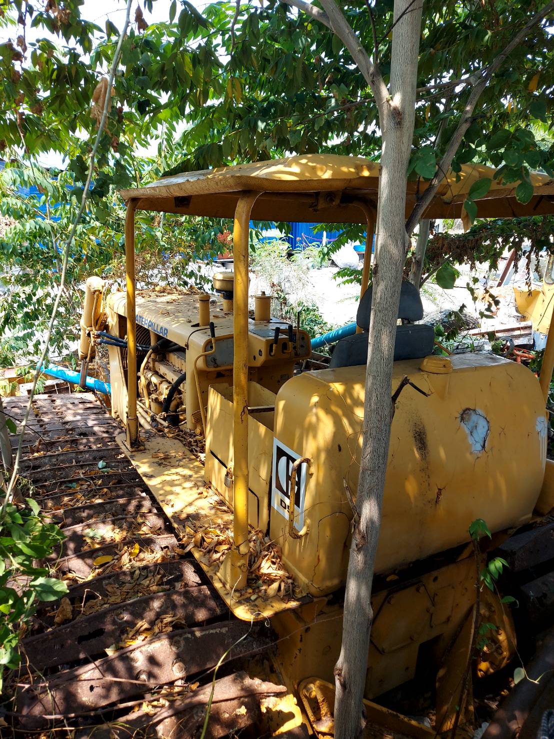 ขายแทรกเตอร์ caterpillar D5D ตีนเป็ด ใช้งานได้ราคา3.7แสน