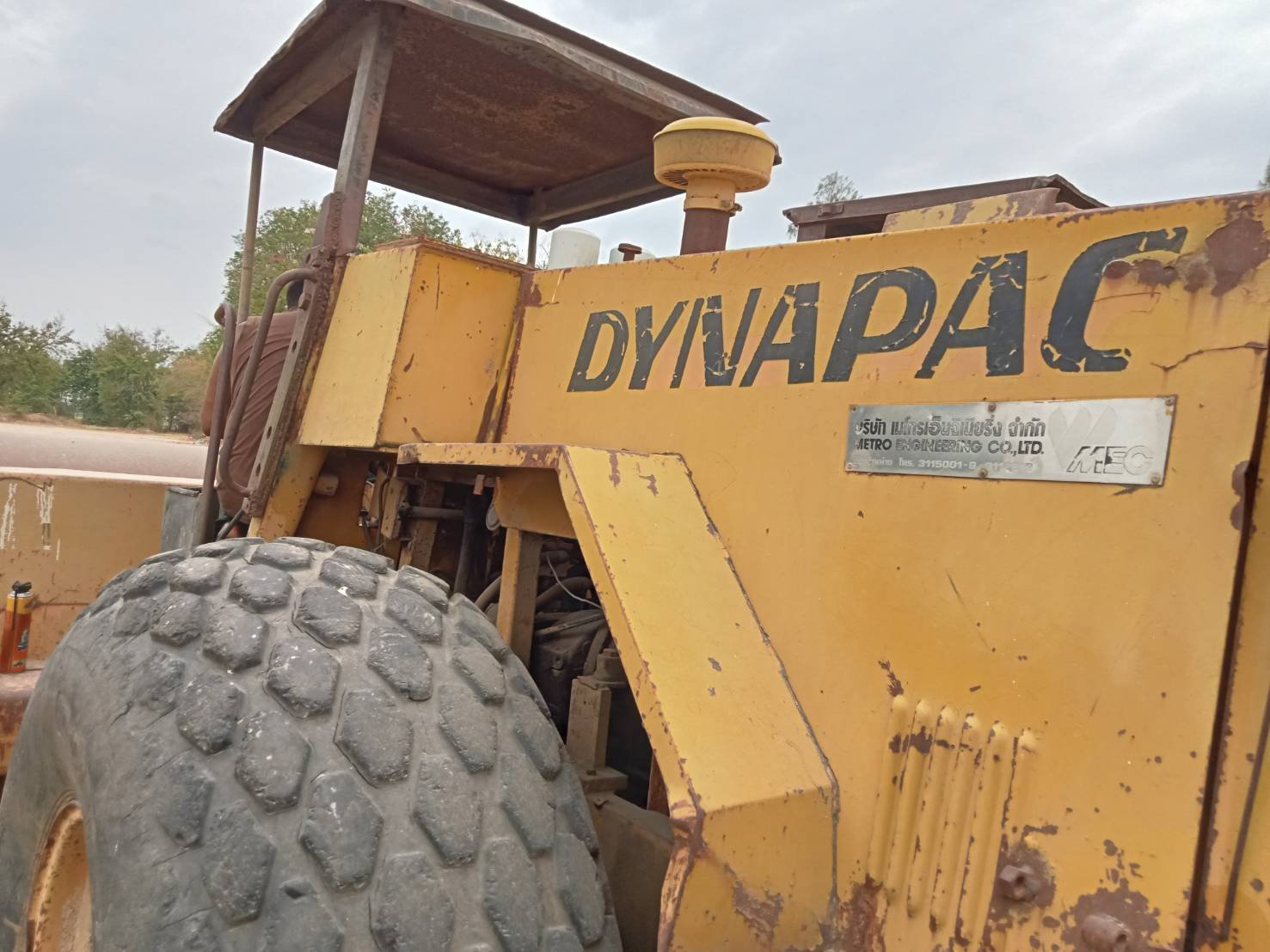 ขายรถบด10ตัน Dynapac  ใช้งานได้ ใบซื้อขายราคา3.3แสน