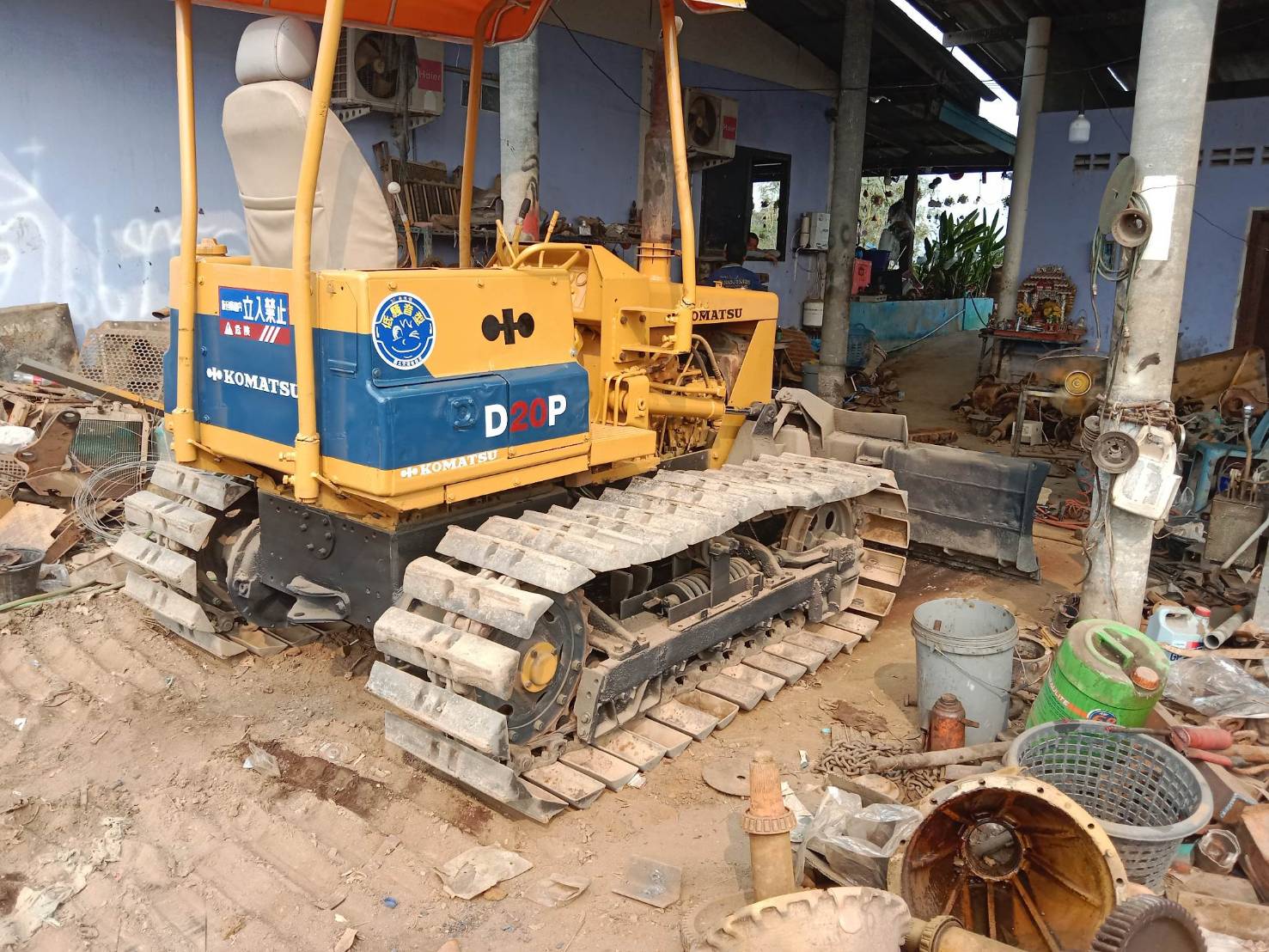 ขายแทรกเตอร์komatsu D20p-5ตีนเป็ด ใช้งานได้ดีราคา195,000ย. ขายแทรกเตอร์komatsu D20p-5ตีนเป็ด ใช้งานได้ดีราคา195,000ย.
