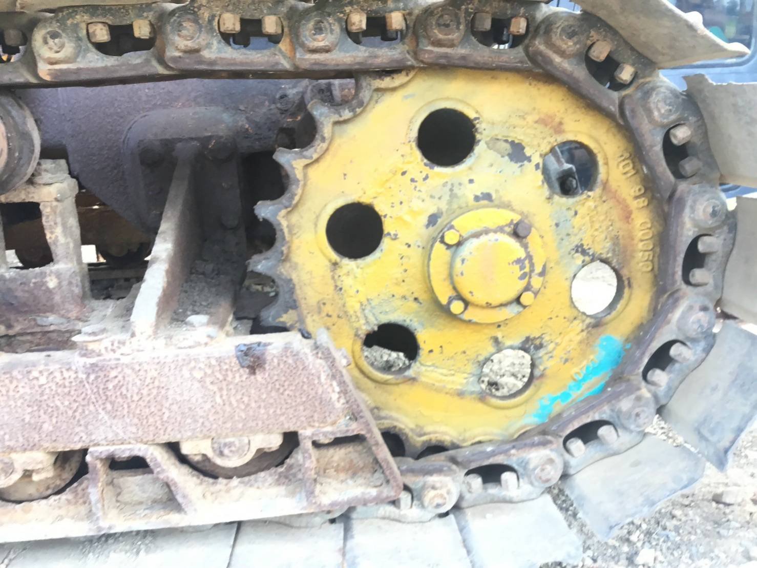 ขายแทรกเตอร์komatsu d20p-6 ตีนไก่ใช้งานปกติ ตีนได่ร่คา175,000บ. ถ้าเปลี่ยนตีนเป็ดให้ราคา195,000บ.