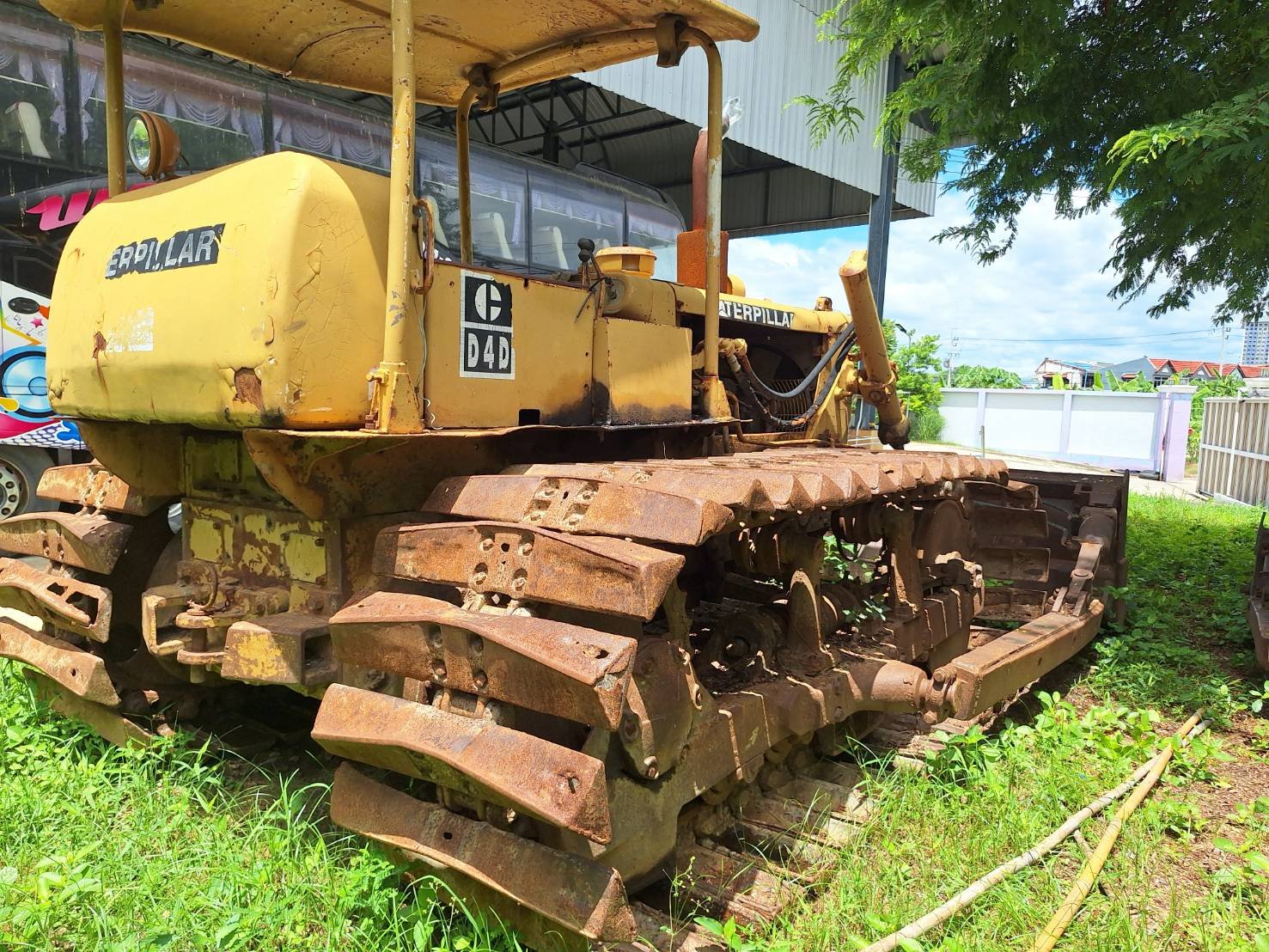 ขายแทรกเตอร์CAT D4D ตีนเป็ด ใช้งานดี ราคาถูก249,000บ. ขายแทรกเตอร์CAT D4D ตีนเป็ด ใช้งานดี ราคาถูก249,000บ.