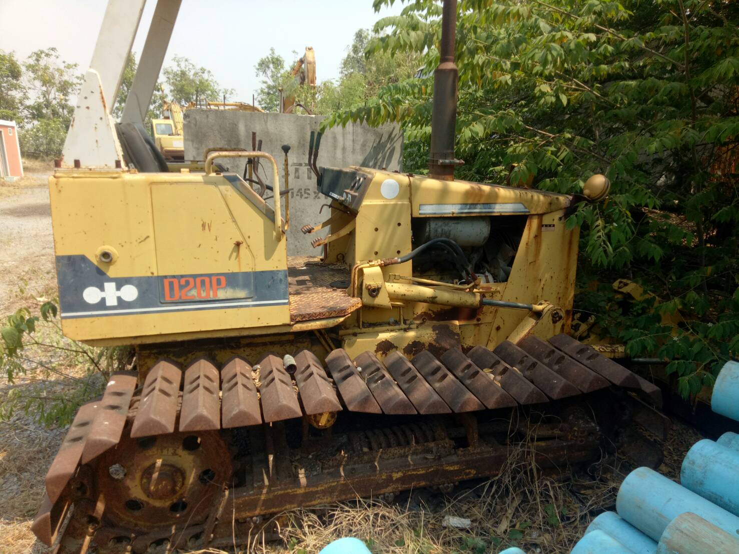 ขายแทรกเตอร์komatsu D20p-6ตีนเป็ด ใช้งานได้ราคา220,000บ.