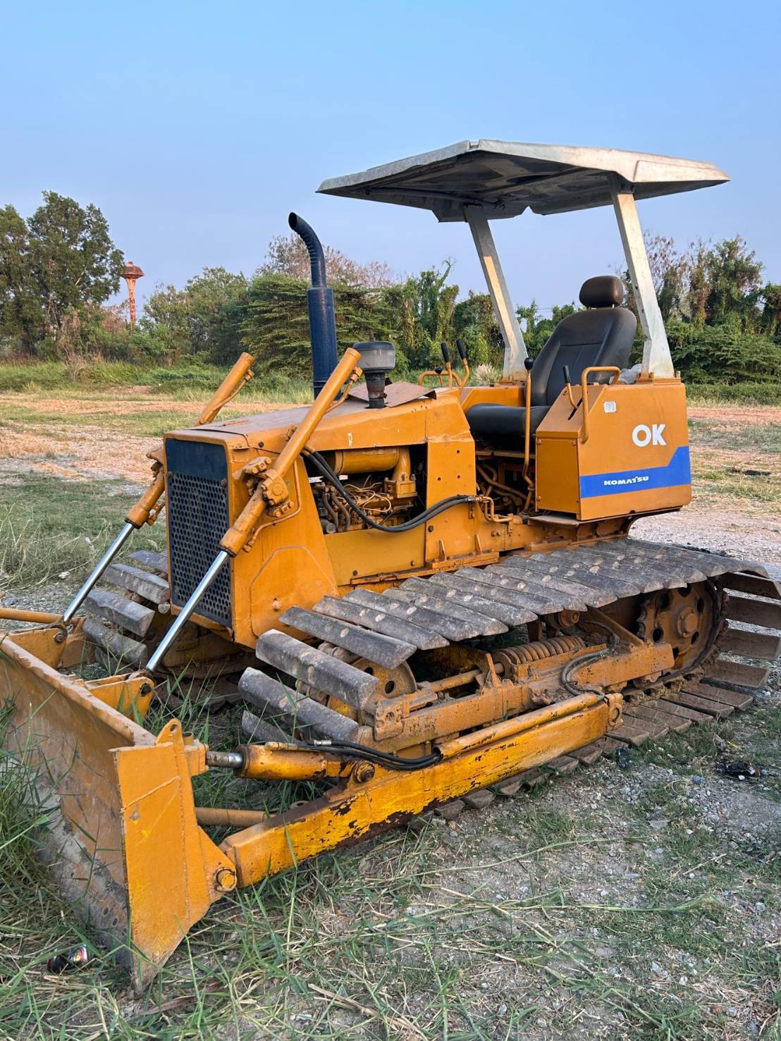ขายแทรกเตอร์komatsu D20pl-6  ใบตีนเป็ด 70ซม.ใช้งานปกติ ราคา230,000บ.