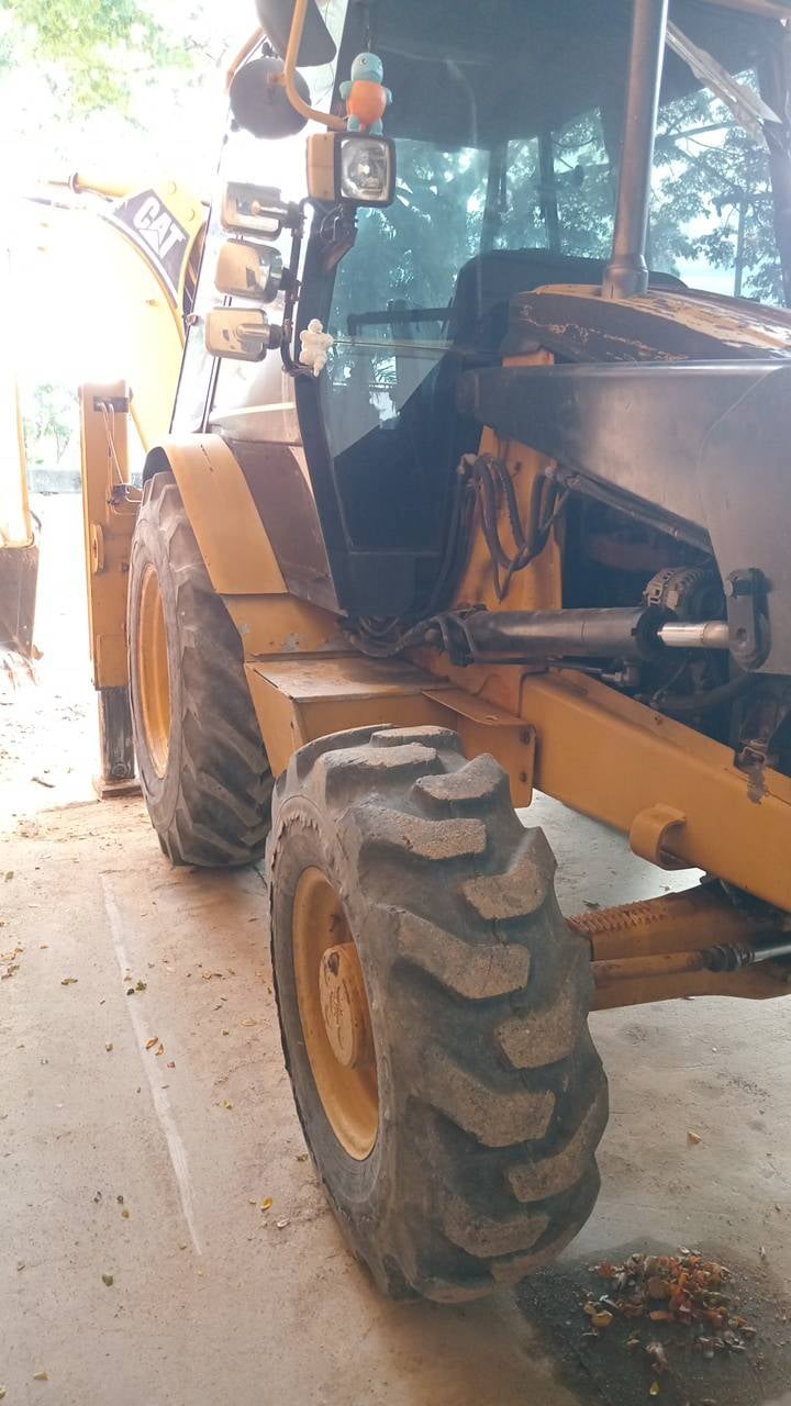 ขายรถหน้าตัก หลังขุด CAT 424D ใช้งานได้ใบซื้อขาย ราคา3.3แสน ขายรถหน้าตัก หลังขุด CAT 424D ใช้งานได้ใบซื้อขาย ราคา3.3แสน