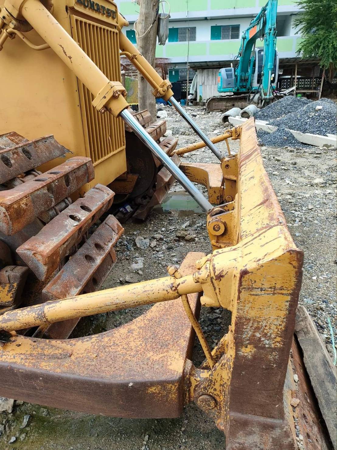 ขายแทรกเตอร์komatsu  D50p-15ตีนเป็ด รถใช้งานดีมากๆ  รถใช้งานปกติ ขายราคา350,000บ.