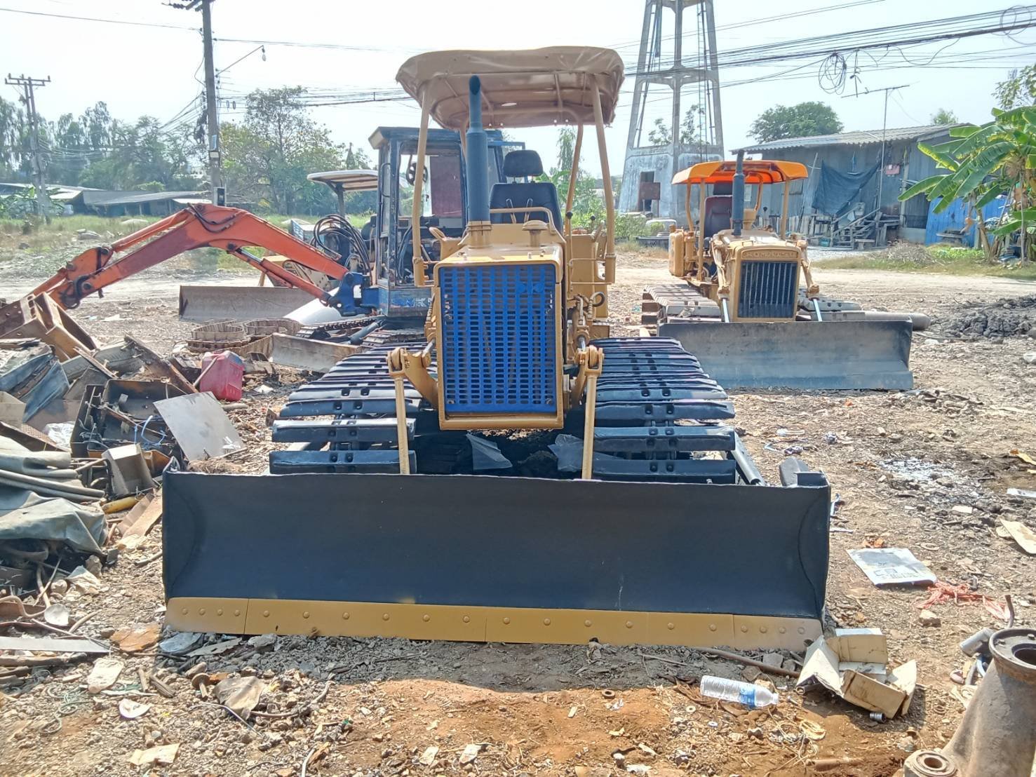 ขายแทรกเตอร์komatsu D20pl-5 ตีนเป็ด ใบ70ซม. ใช้งานดี ทำงานดีปกติ ราคา195,000บ.