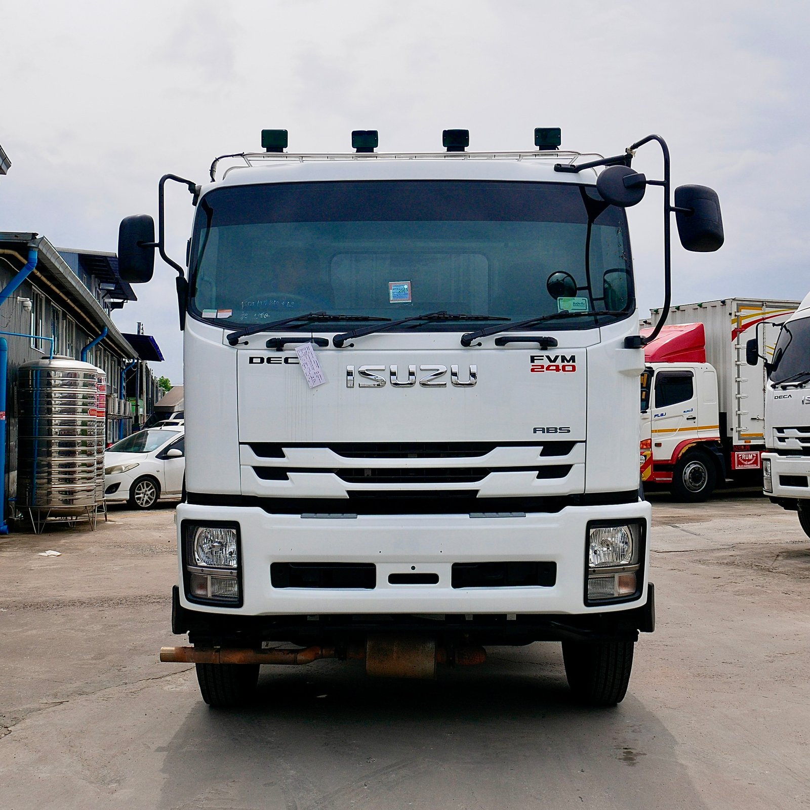 ISUZU FVM 240 รถน้ำมัน ISUZU FVM 240 รถน้ำมัน