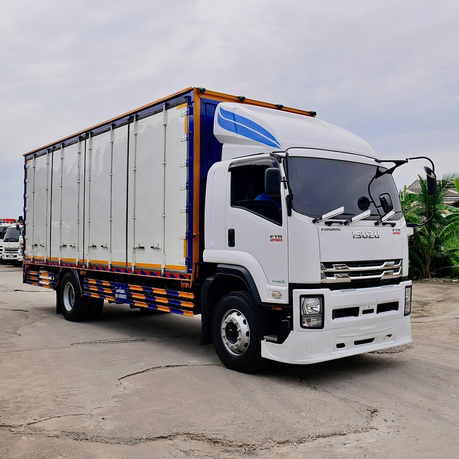 ตู้สิบบาน ISUZU FTR 240 ปี 65