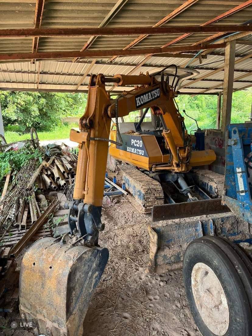 แมคโฮเล็กKomatsu Pc20