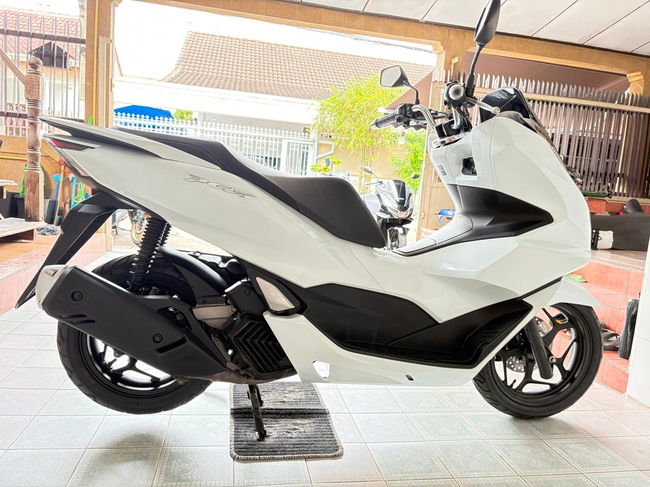 PCX160 โฉม2023 กุญแจครบ สภาพมือ1 ไม่เคยล้ม มีสมุดคู่มือ ออกง่าย ไม่ต้องค้ำ จัดส่งได้ มีเก็บปลายทาง ว