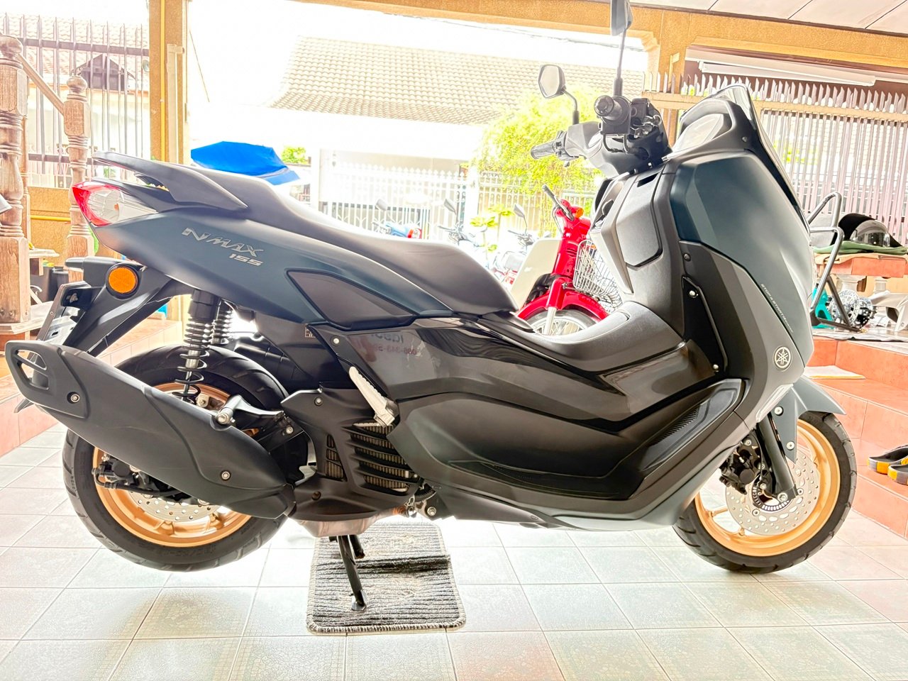 N-Max Connected ไม่เคยล้ม สภาพซื้อจอด รถมือเดียว ผู้ญใช้ เครื่องดี ศูนย์ดี ชุดสีสวย เอกสารครบ วิ่ง80