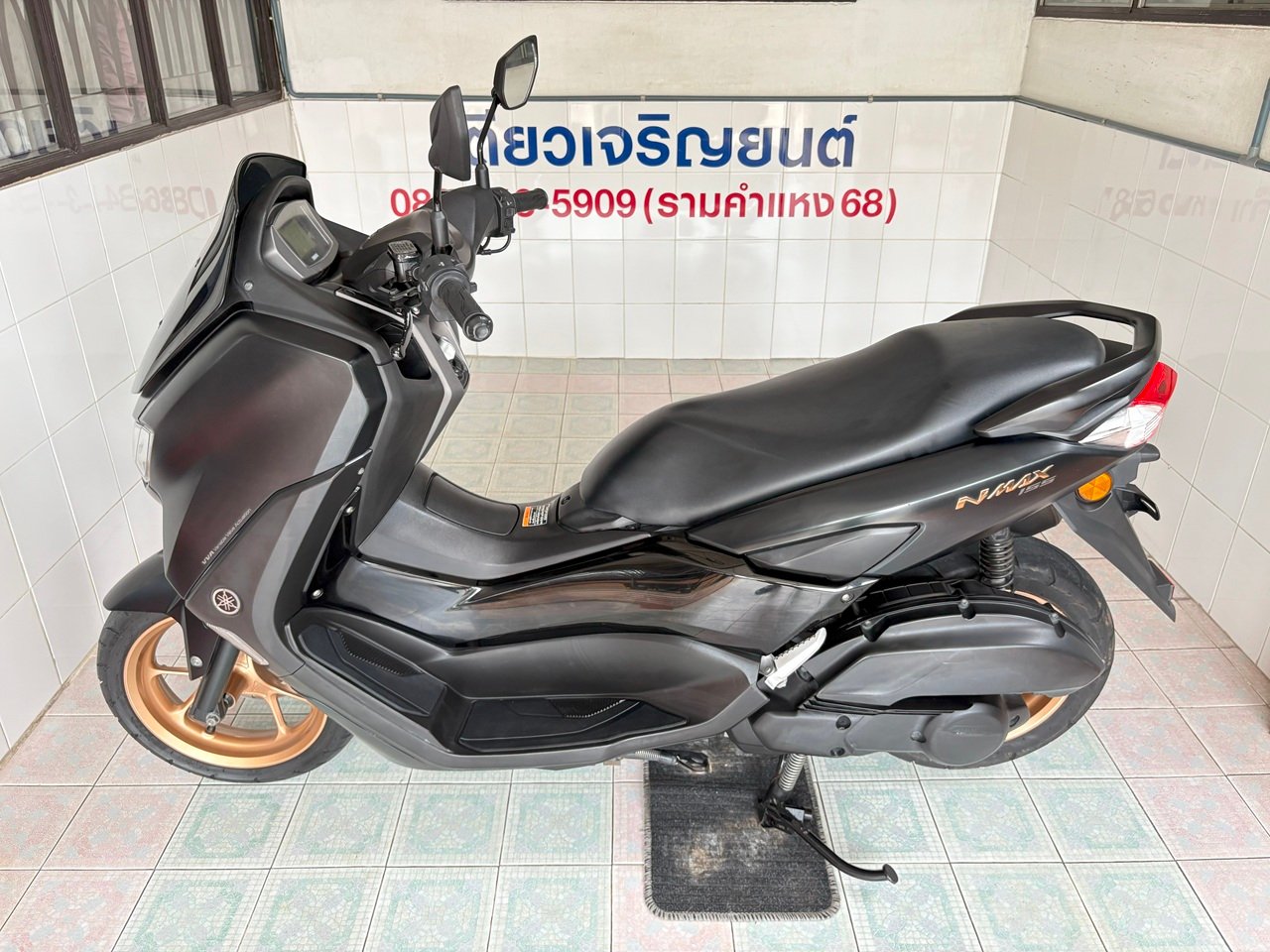 N-Max เอกสารครบ รถมือเดียว ใช้งานน้อย ไม่เคยล้ม สภาพมือ1 สีเดิมโรงงาน ชุดสีไร้รอย จัดส่งได้ทั่วไทย ว