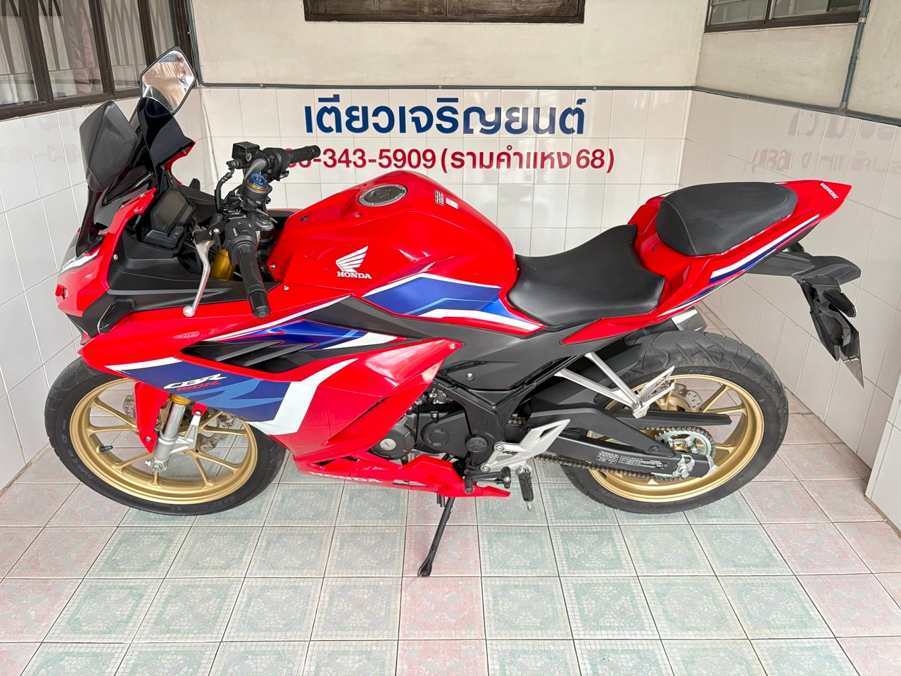 CBR150R ABS โฉม2023 รถมือเดียว ดูแลดี สภาพพร้อมใช้ เครื่องแน่น ชุดสีสวย ผ่อนได้ทุกจังหวัด จัดส่งได้ท CBR150R ABS โฉม2023 รถมือเดียว ดูแลดี สภาพพร้อมใช้ เครื่องแน่น ชุดสีสวย ผ่อนได้ทุกจังหวัด จัดส่งได้ท