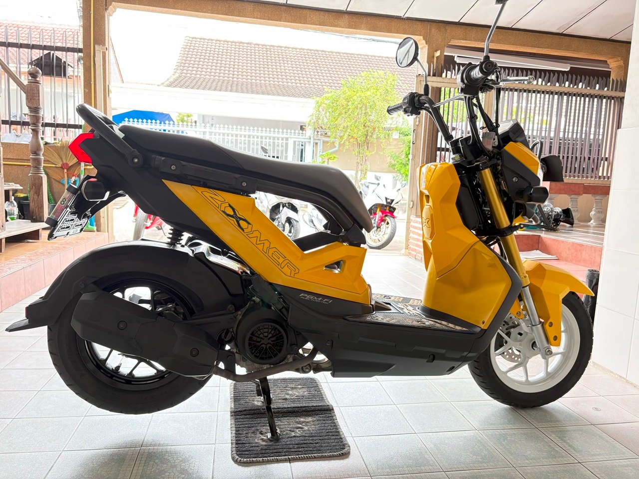 Zoomer-x มีสมุดคู่มือ เครื่องดี ศูนย์ดี ชุดสีสวย เอกสารครบ ไม่เคยล้ม รถมือเดียว ใช้งานน้อย ผ่อนได้ทั