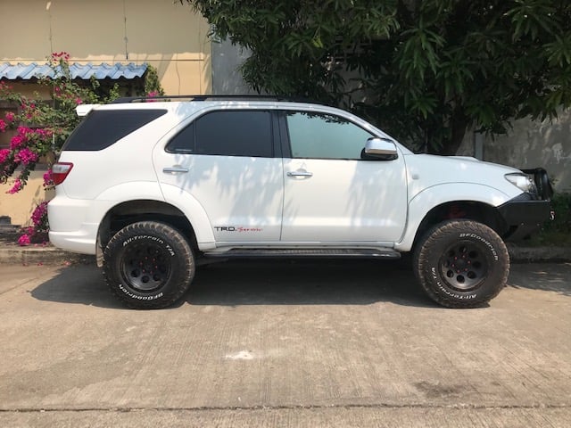 Lenso max1 ขอบ16 ดำด้าน พร้อมยาง Bf 265-75-16 Lenso max1 ขอบ16 ดำด้าน พร้อมยาง Bf 265-75-16