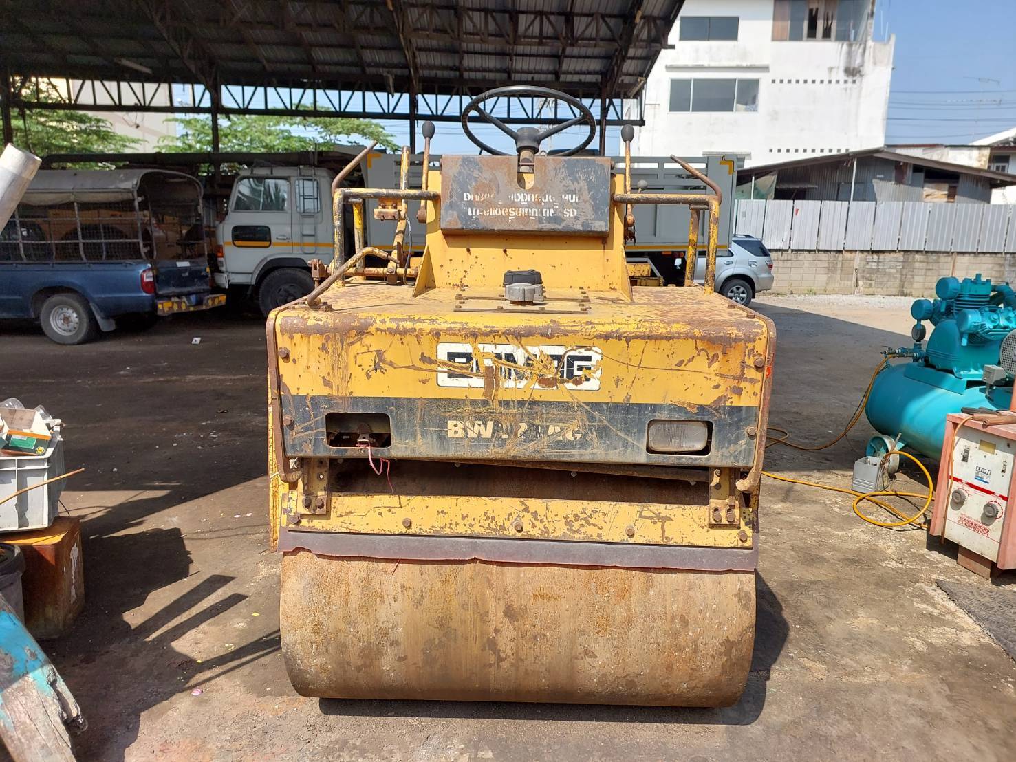 ฝากขายรถบดBOMAG ขนาด4ตัน BW121AC พร้อมใช้งาน เอกสารใบซื้อขาย สองเพลา สั่นสะเทือน เครื่องเกียดีราคา275,000฿โทร0867379991อ๊อฟ พิจิตร
