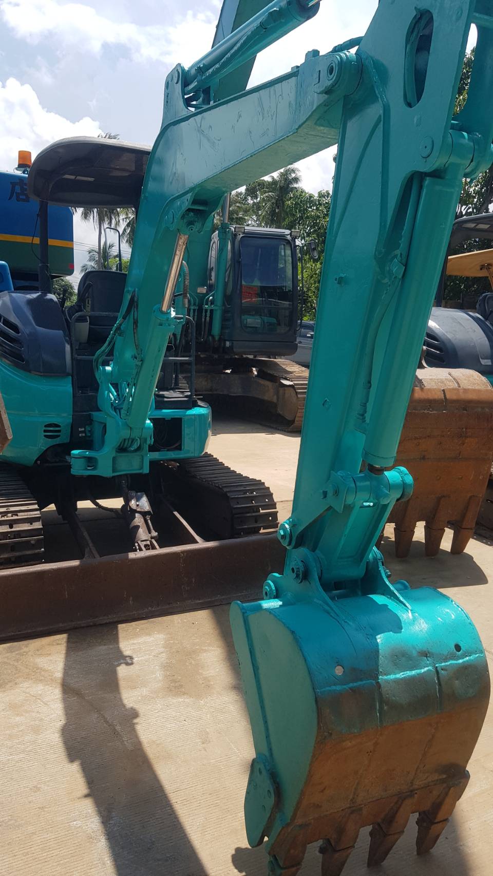 ขายKOBELCO SK35SRมี2คัน ราคาคันละ390,000฿โทร0867379991อ๊อฟ พิจิตร