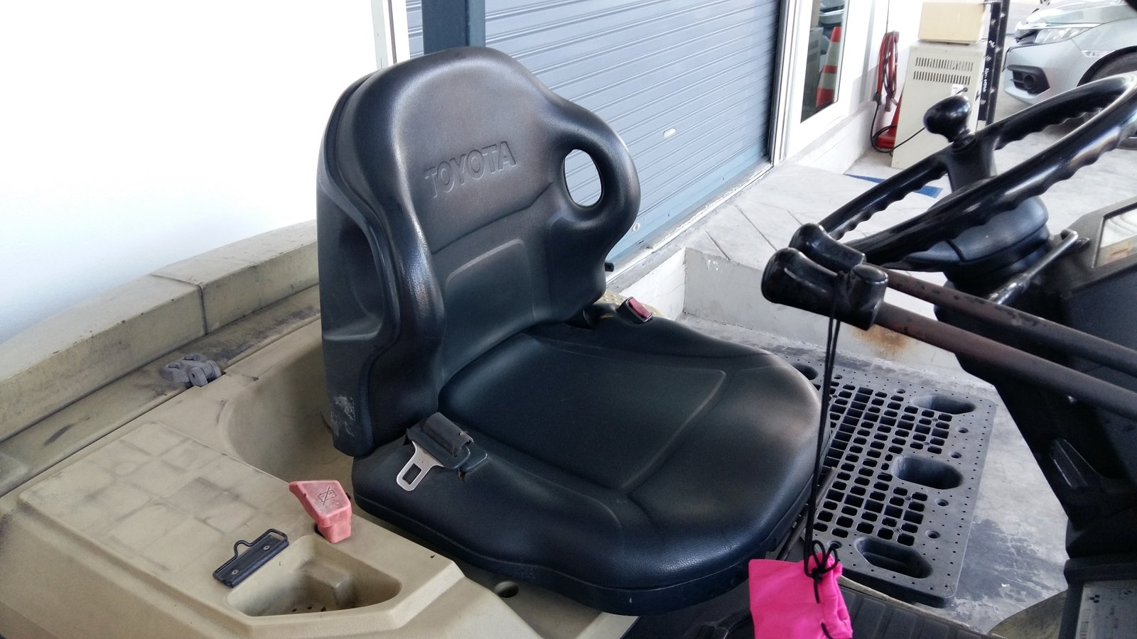 ขายรถโฟล์คลิฟท์ไฟฟ้า TOYOTA รุ่น 7FBL15 ยกได้1.5ตัน เสาสูง3เมตร