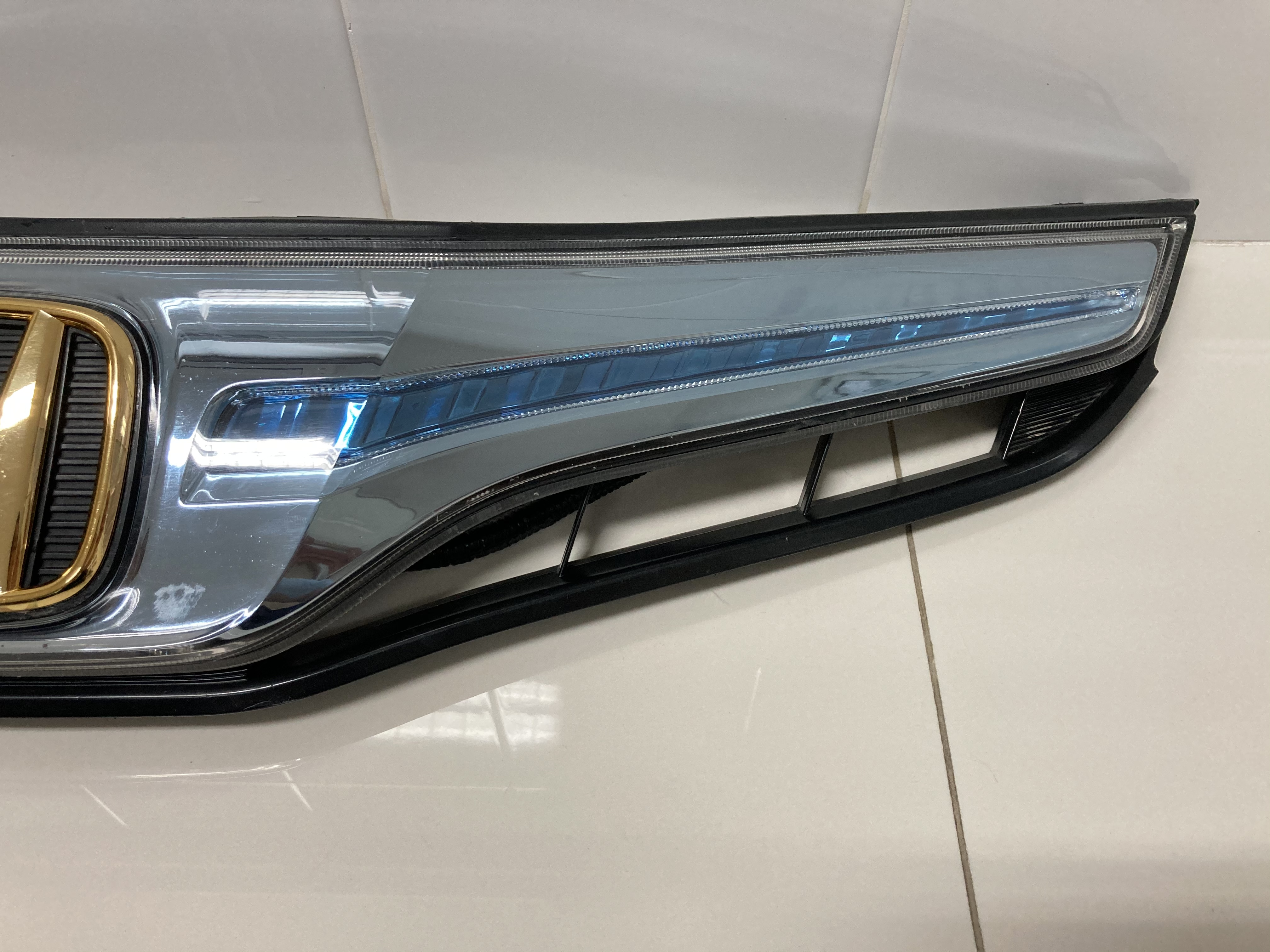 ขายกระจังหน้าแต่งของรถยนต์ HONDA รุ่น JAZZ HYBRID RS รหัส GE ปี 2012-2014 ขายกระจังหน้าแต่งของรถยนต์ HONDA รุ่น JAZZ HYBRID RS รหัส GE ปี 2012-2014