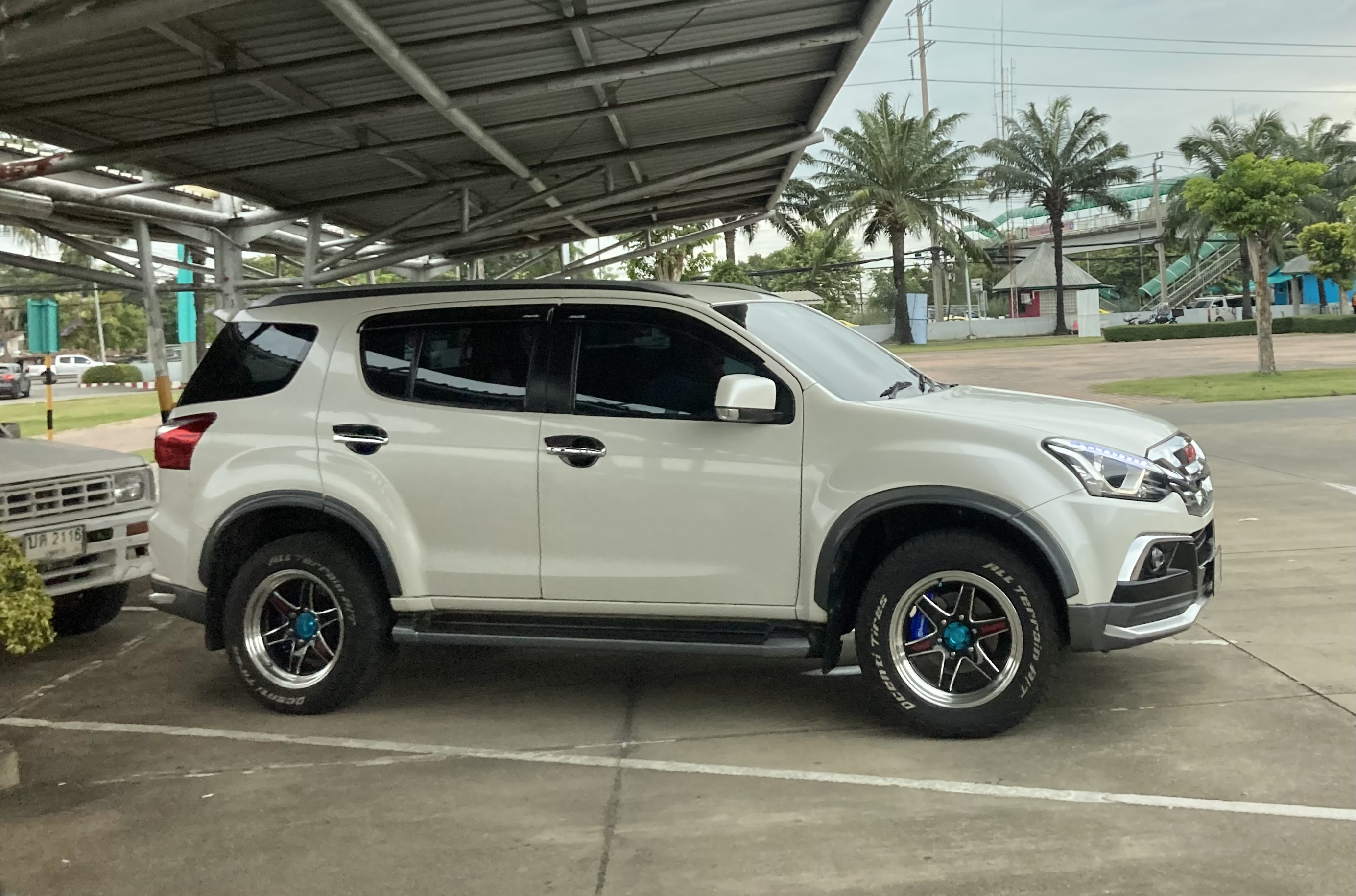 ขายเสา A Pillar ISUZU All NEW D-MAX / ISUZU MU-X ยกสูง